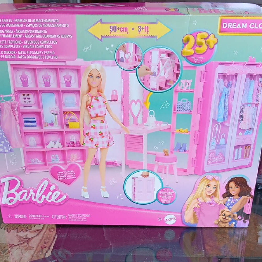 BARBIE DREAM CLOSET - Picture 1 of 9